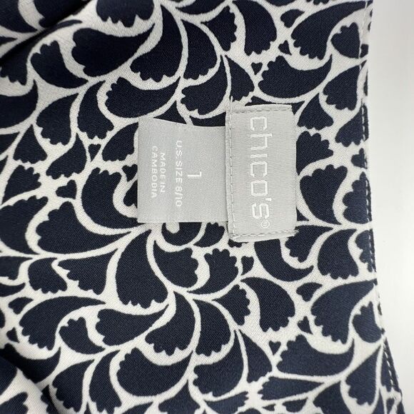 Chico’s black and white blouse with front zipper closure. Size Medium - Picture 4 of 5